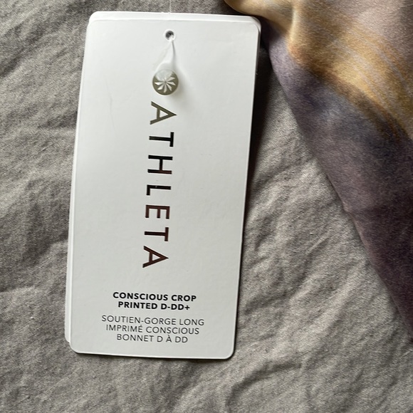 Athleta Conscious Crop d-dd Watercolor - Picture 6 of 9